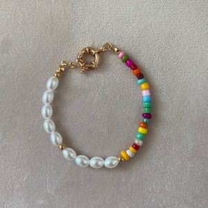 Brand new trendy bead and pearl bracelet